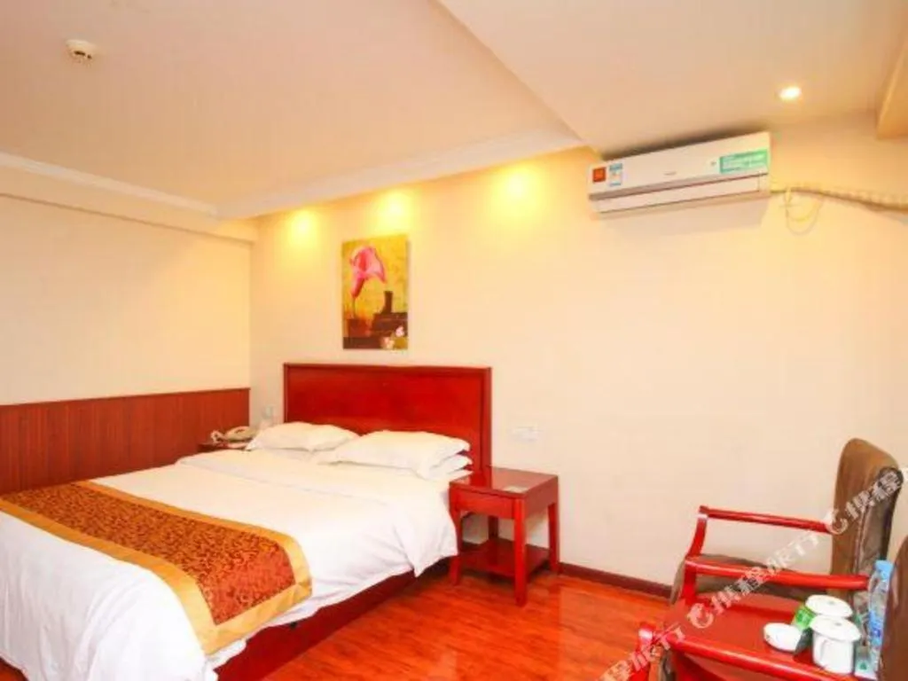 Bed in GreenTree Inn Lianyungang Guanyun Bus Station Zhenxing Garden Express Hotel