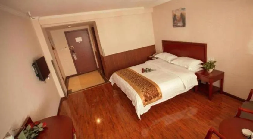 Bed in GreenTree Inn Lianyungang Guanyun Bus Station Zhenxing Garden Express Hotel
