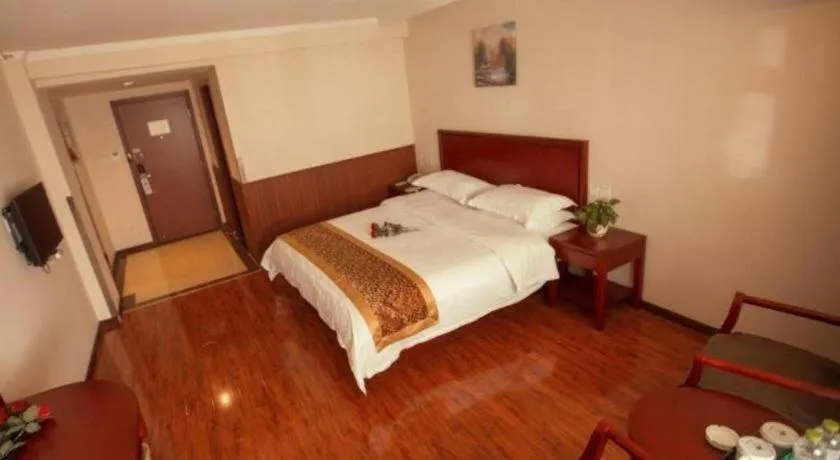 Bed in GreenTree Inn Lianyungang Guanyun Bus Station Zhenxing Garden Express Hotel