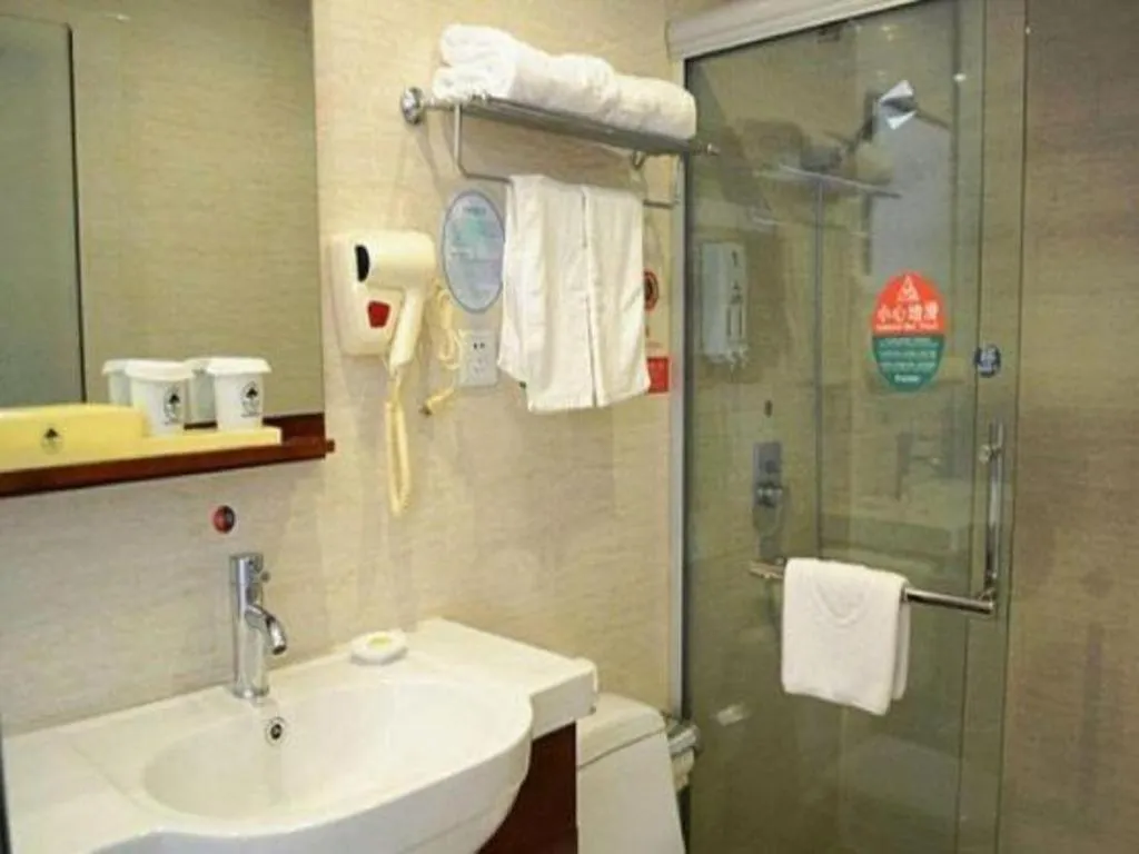 GreenTree Inn Zhejiang Ningbo Exhibition and Convention Center Bus East Station Express Hotel