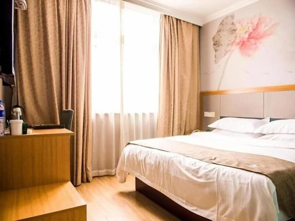 Bed in GreenTree Inn Zhejiang Ningbo Exhibition and Convention Center Bus East Station Express Hotel