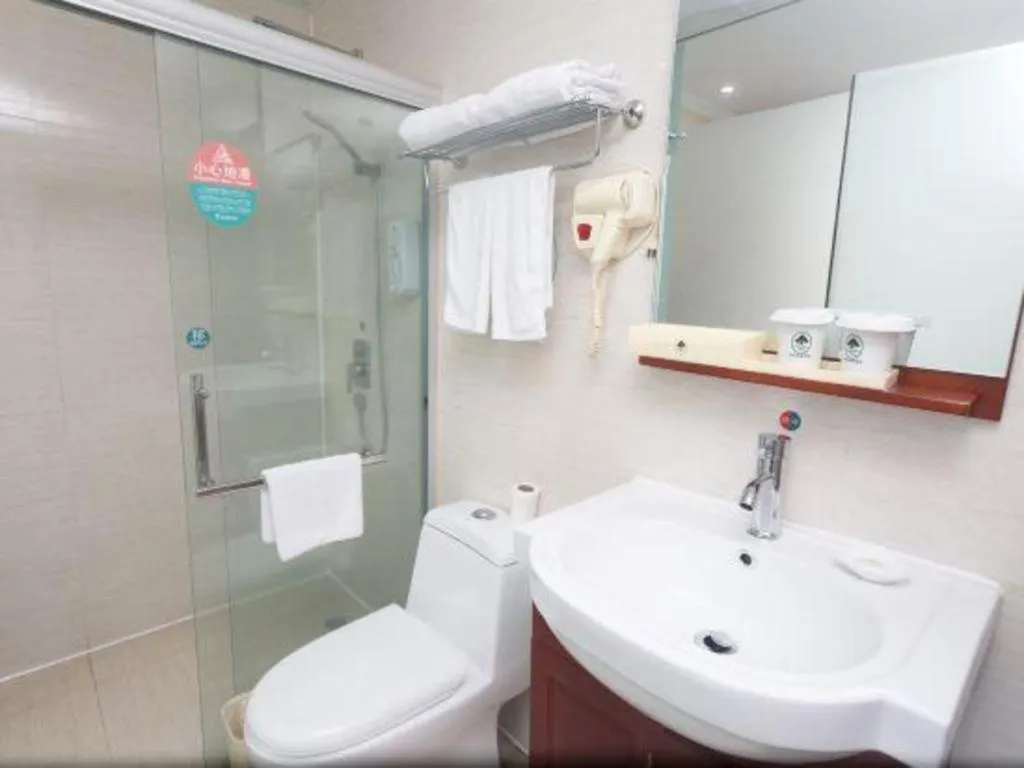 GreenTree Inn Zhejiang Ningbo Exhibition and Convention Center Bus East Station Express Hotel