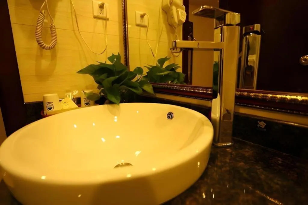 GreenTree Inn Guangzhou Baiyun International Airport Huaxi Road Express Hotel