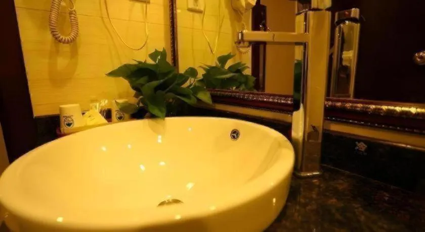 GreenTree Inn Guangzhou Baiyun International Airport Huaxi Road Express Hotel