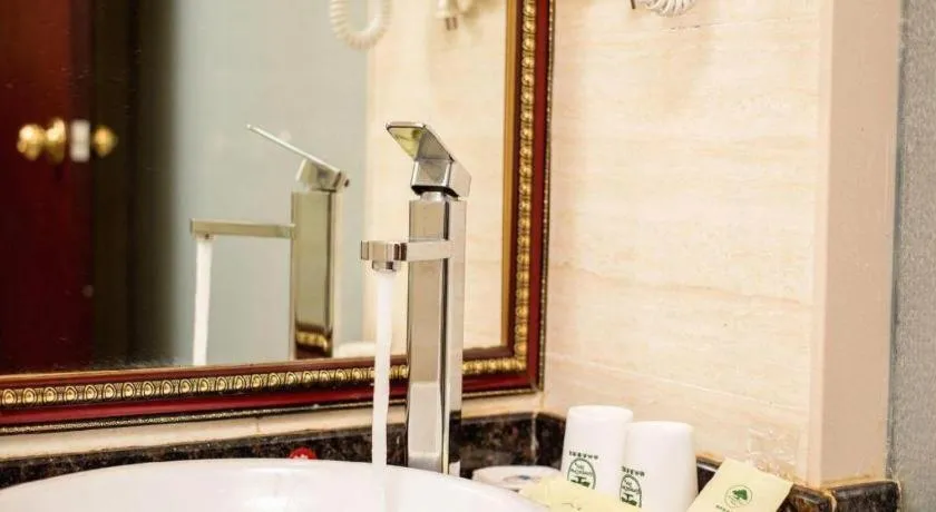 GreenTree Inn Guangzhou Baiyun International Airport Huaxi Road Express Hotel