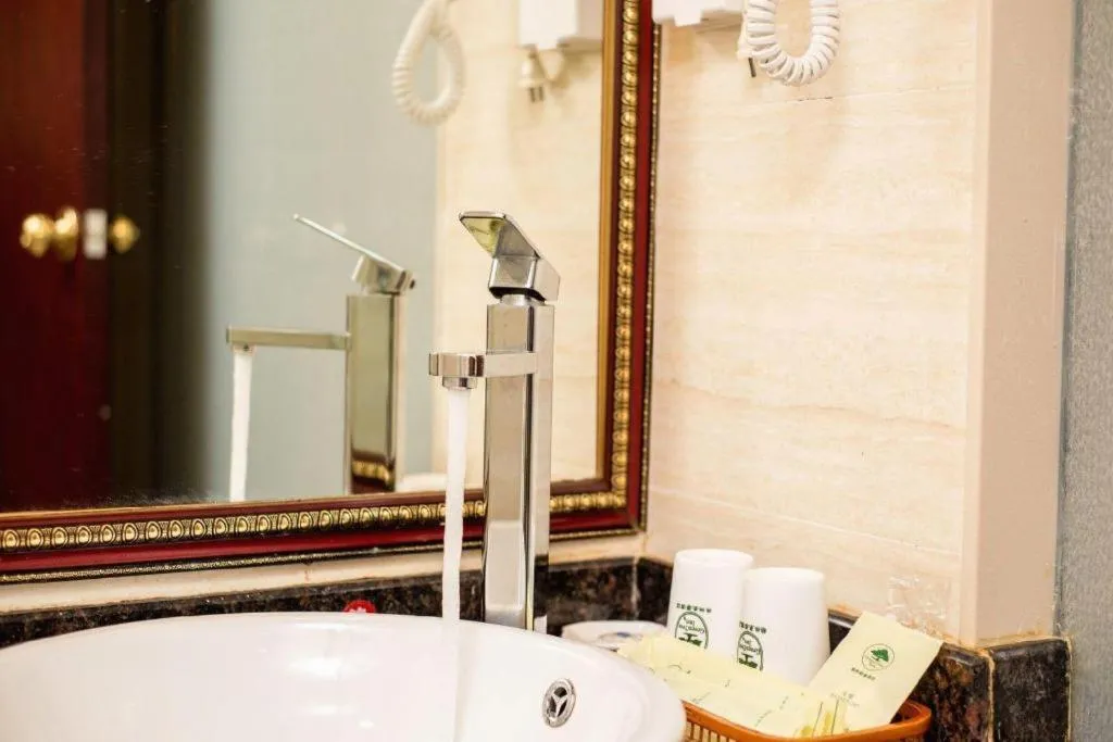 GreenTree Inn Guangzhou Baiyun International Airport Huaxi Road Express Hotel