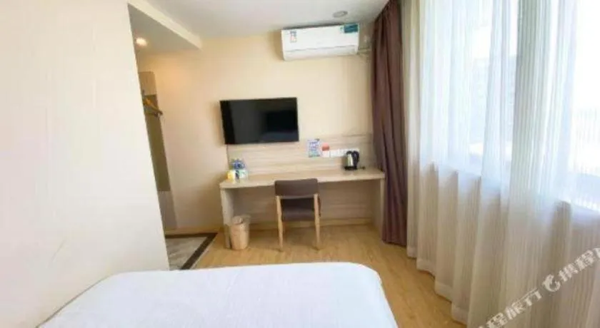 Bed in GreenTree Inn ShangHai KangQiao Industrial Zone JinXiu Road Business Hotel