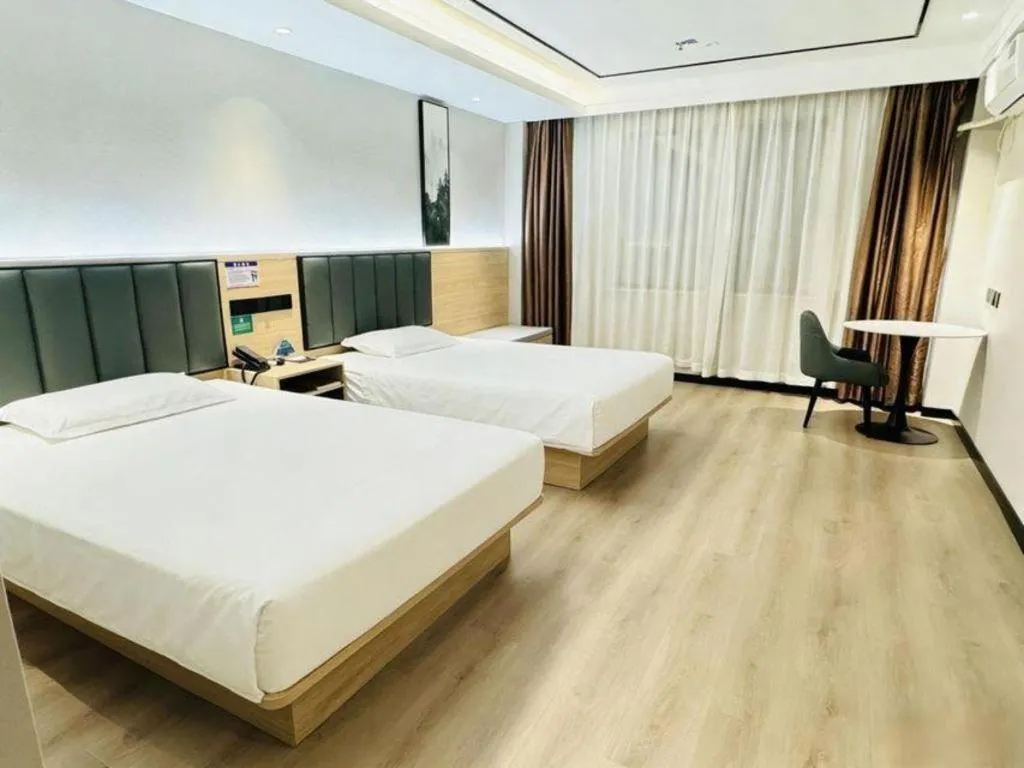 Bed in GreenTree Inn ShangHai KangQiao Industrial Zone JinXiu Road Business Hotel