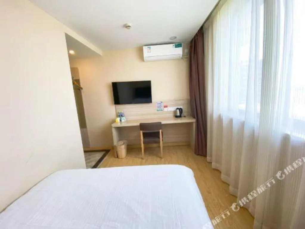 Bed in GreenTree Inn ShangHai KangQiao Industrial Zone JinXiu Road Business Hotel