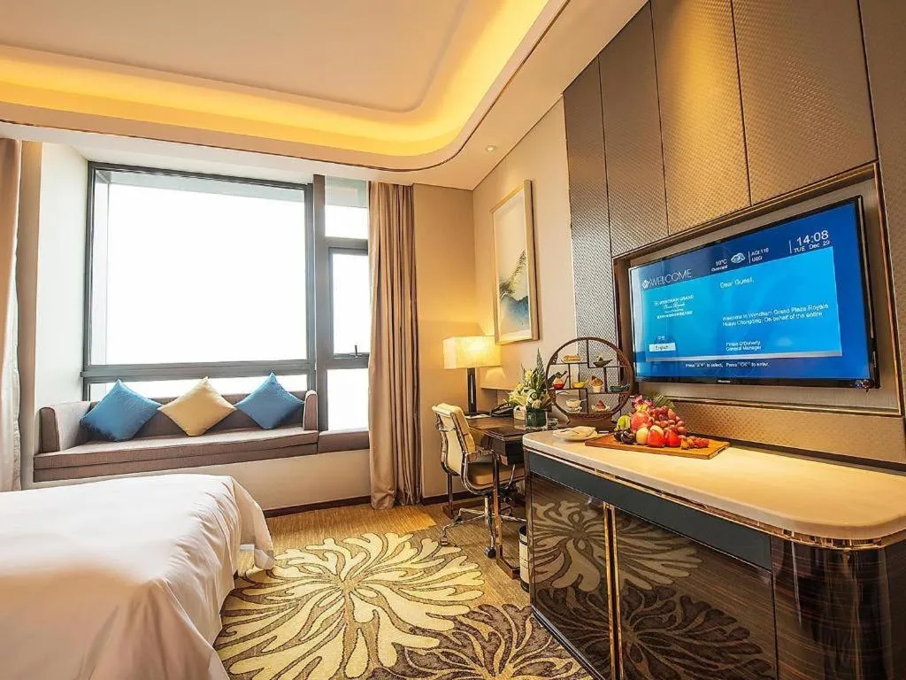 Bed in Wyndham Grand Plaza Royale Huayu Chongqing