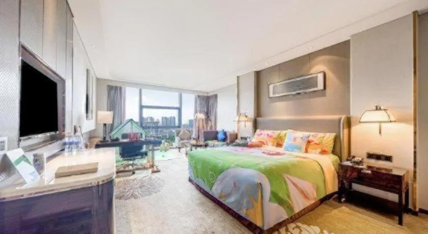 Bed in Wyndham Grand Plaza Royale Huayu Chongqing