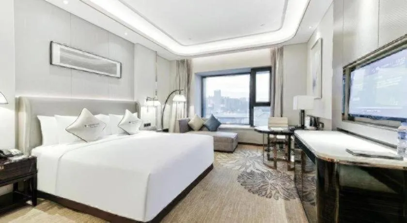 Bed in Wyndham Grand Plaza Royale Huayu Chongqing