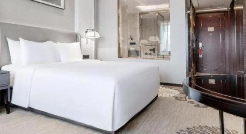 Bed in Wyndham Grand Plaza Royale Huayu Chongqing