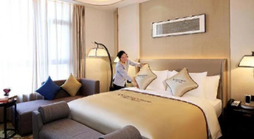 Bed in Wyndham Grand Plaza Royale Huayu Chongqing