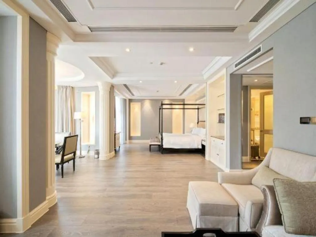 Bed in Yin Run Jin Jiang Castle Hotel