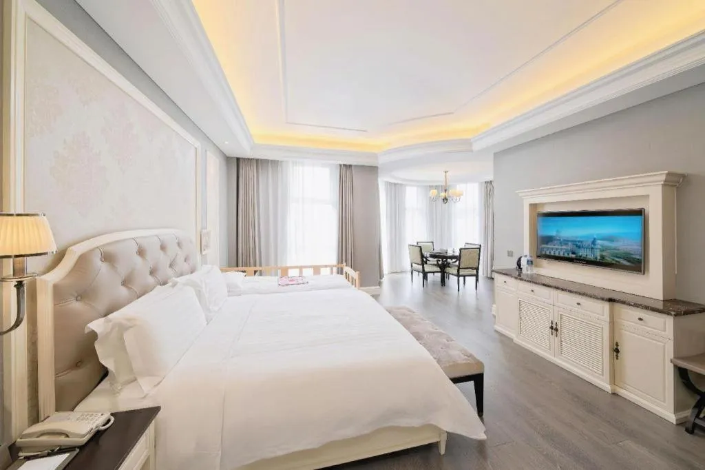 Bed in Yin Run Jin Jiang Castle Hotel