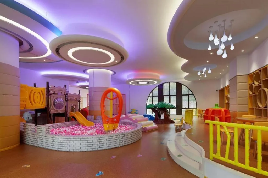 Yin Run Jin Jiang Castle Hotel