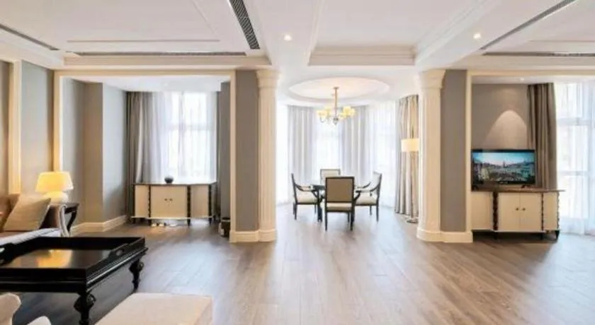 Yin Run Jin Jiang Castle Hotel