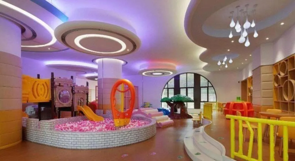 Yin Run Jin Jiang Castle Hotel