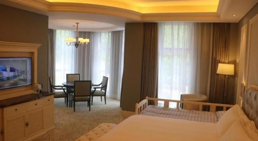 Yin Run Jin Jiang Castle Hotel