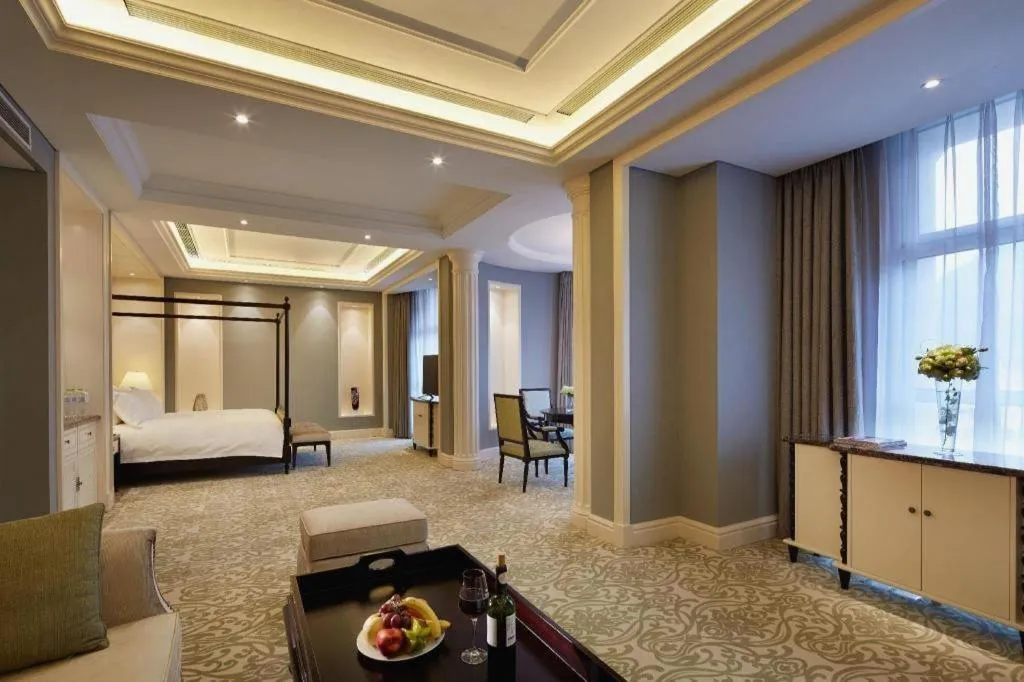 Bed in Yin Run Jin Jiang Castle Hotel