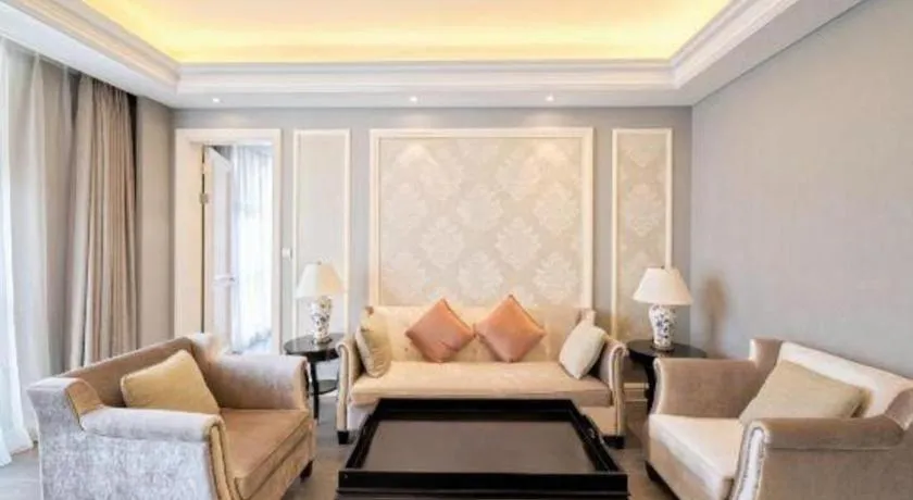 Yin Run Jin Jiang Castle Hotel