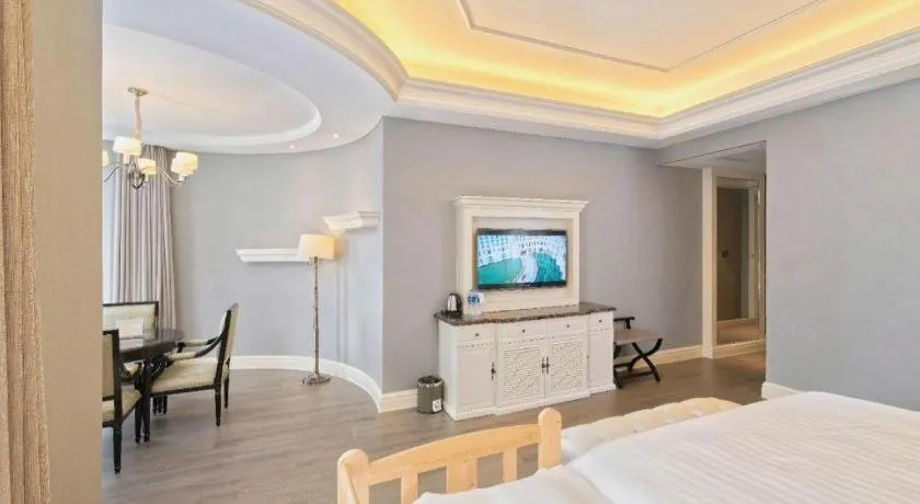 Bed in Yin Run Jin Jiang Castle Hotel