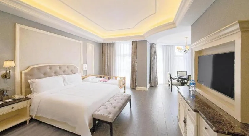 Yin Run Jin Jiang Castle Hotel