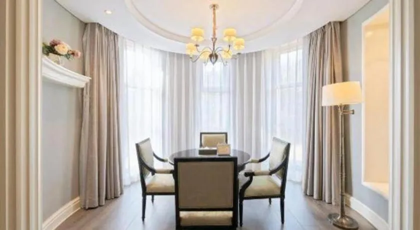 Yin Run Jin Jiang Castle Hotel