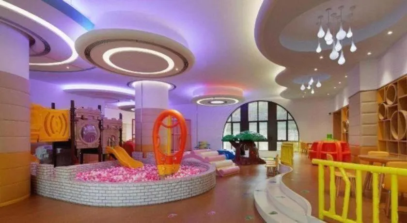 Yin Run Jin Jiang Castle Hotel