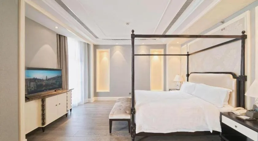 Yin Run Jin Jiang Castle Hotel