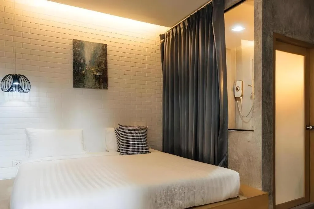 Bed in Journey Hostel Surat