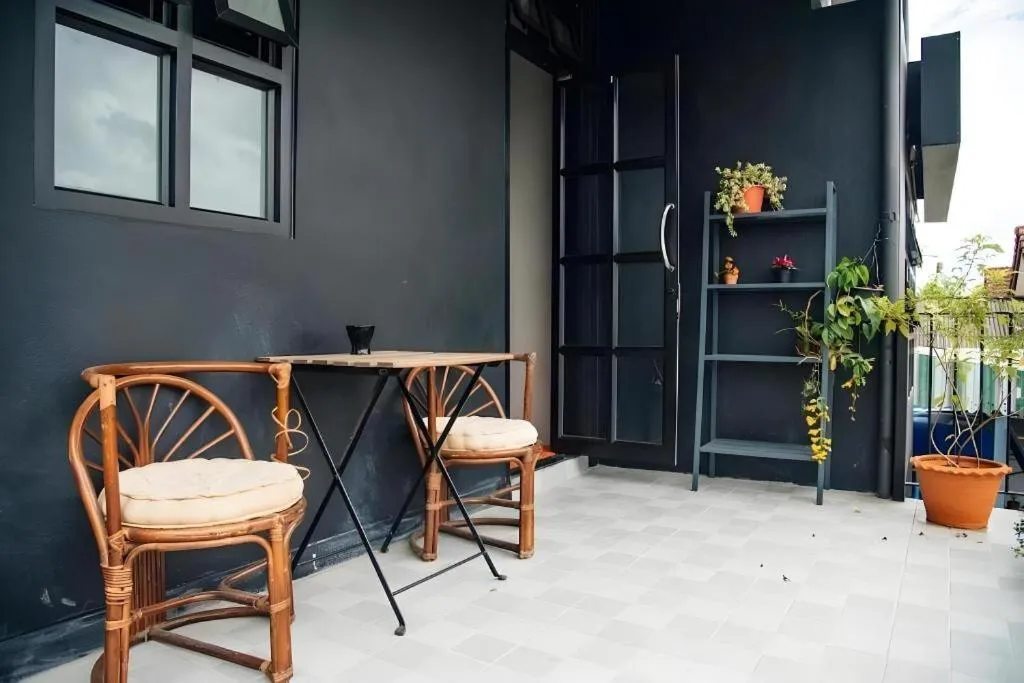 Journey Hostel Surat