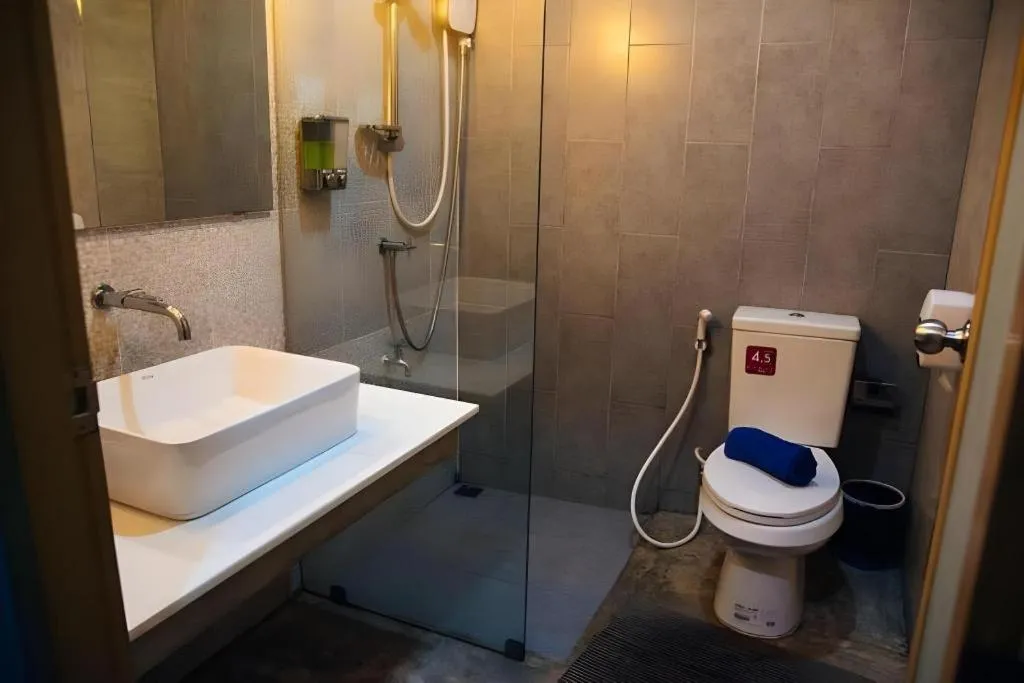 Journey Hostel Surat