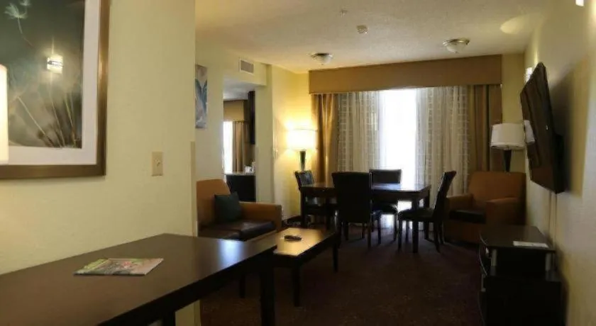 Holiday Inn Express Hotel & Suites Cleveland - Ms By IHG