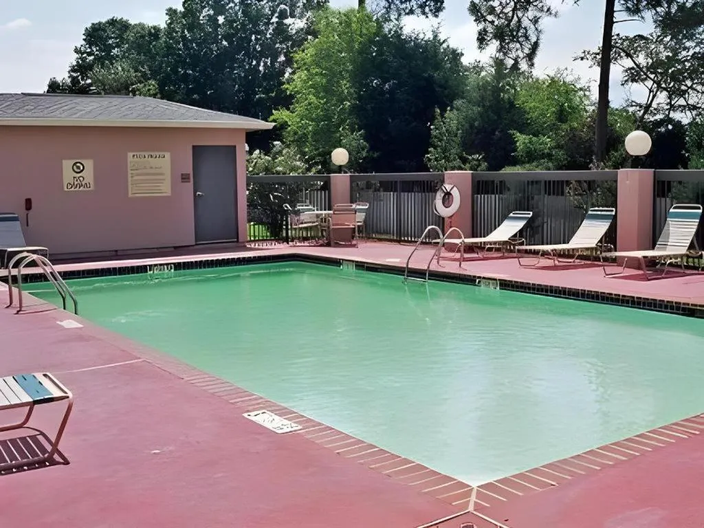 Holiday Inn Express Hotel & Suites Cleveland - Ms By IHG