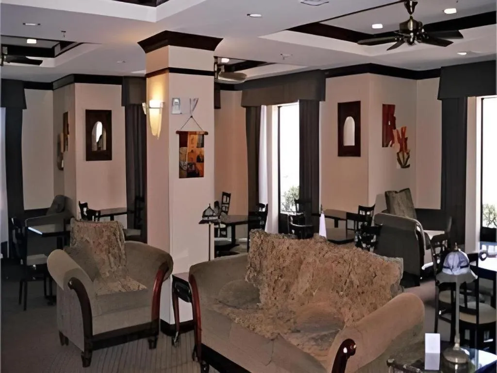 Holiday Inn Express Hotel & Suites Cleveland - Ms By IHG