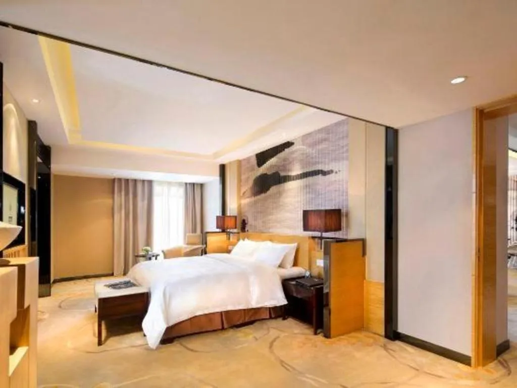 Bed in Urumqi Tianyuan Hotel