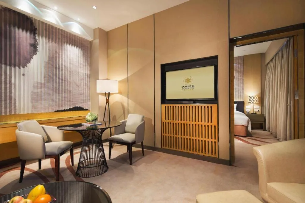 Bed in Urumqi Tianyuan Hotel