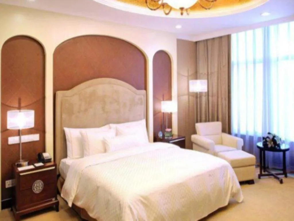 Bed in Urumqi Tianyuan Hotel