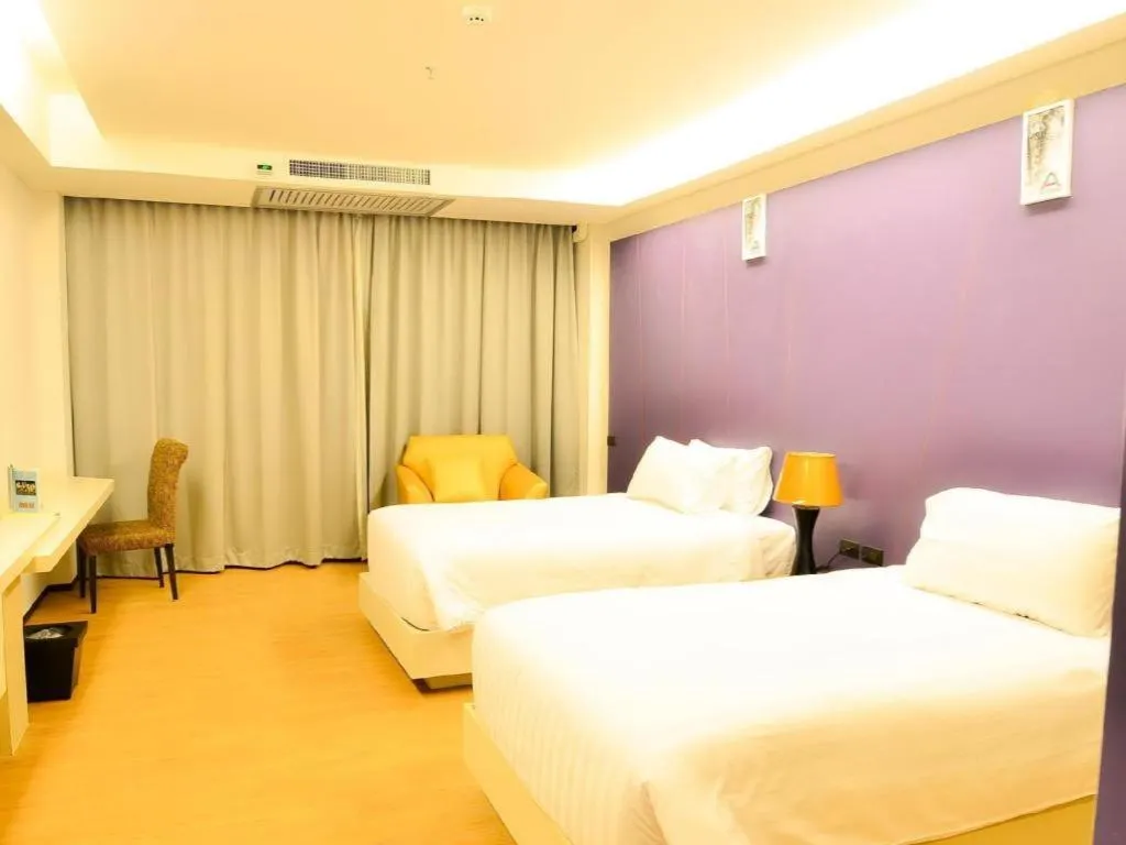 Bed in Alvarez Hotel