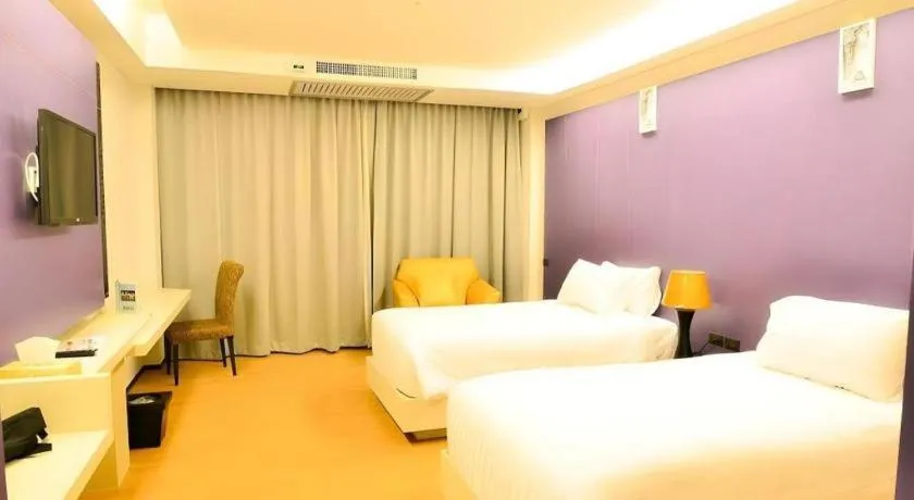 Bed in Alvarez Hotel