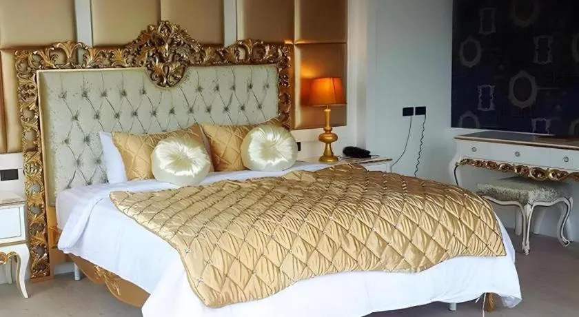 Bed in Alvarez Hotel