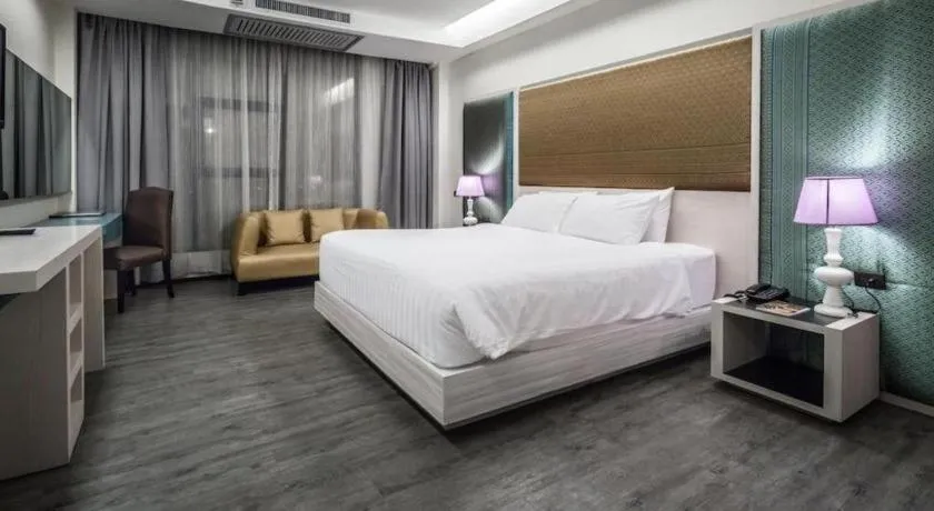 Bed in Alvarez Hotel