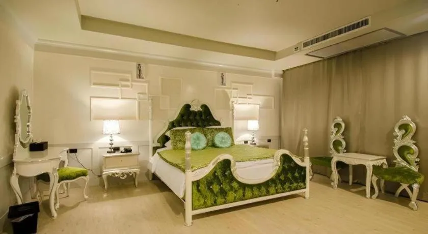 Bed in Alvarez Hotel