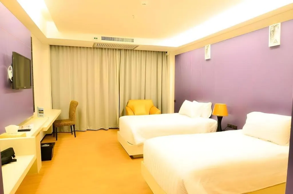 Bed in Alvarez Hotel