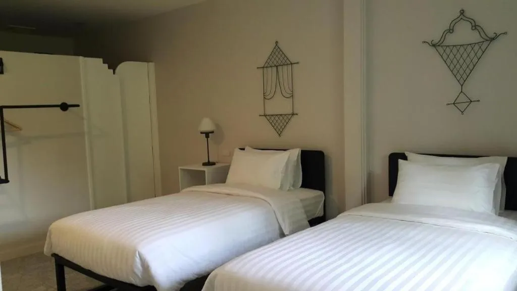 Bed in Silp-Pa Phra Nakhon Si Ayutthaya Hotel