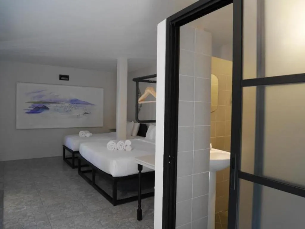 Bed in Silp-Pa Phra Nakhon Si Ayutthaya Hotel