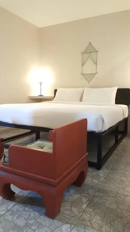 Bed in Silp-Pa Phra Nakhon Si Ayutthaya Hotel