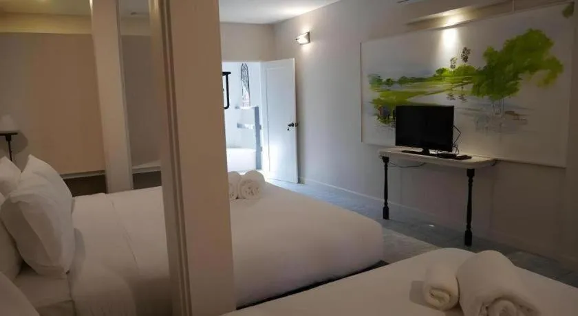 Bed in Silp-Pa Phra Nakhon Si Ayutthaya Hotel